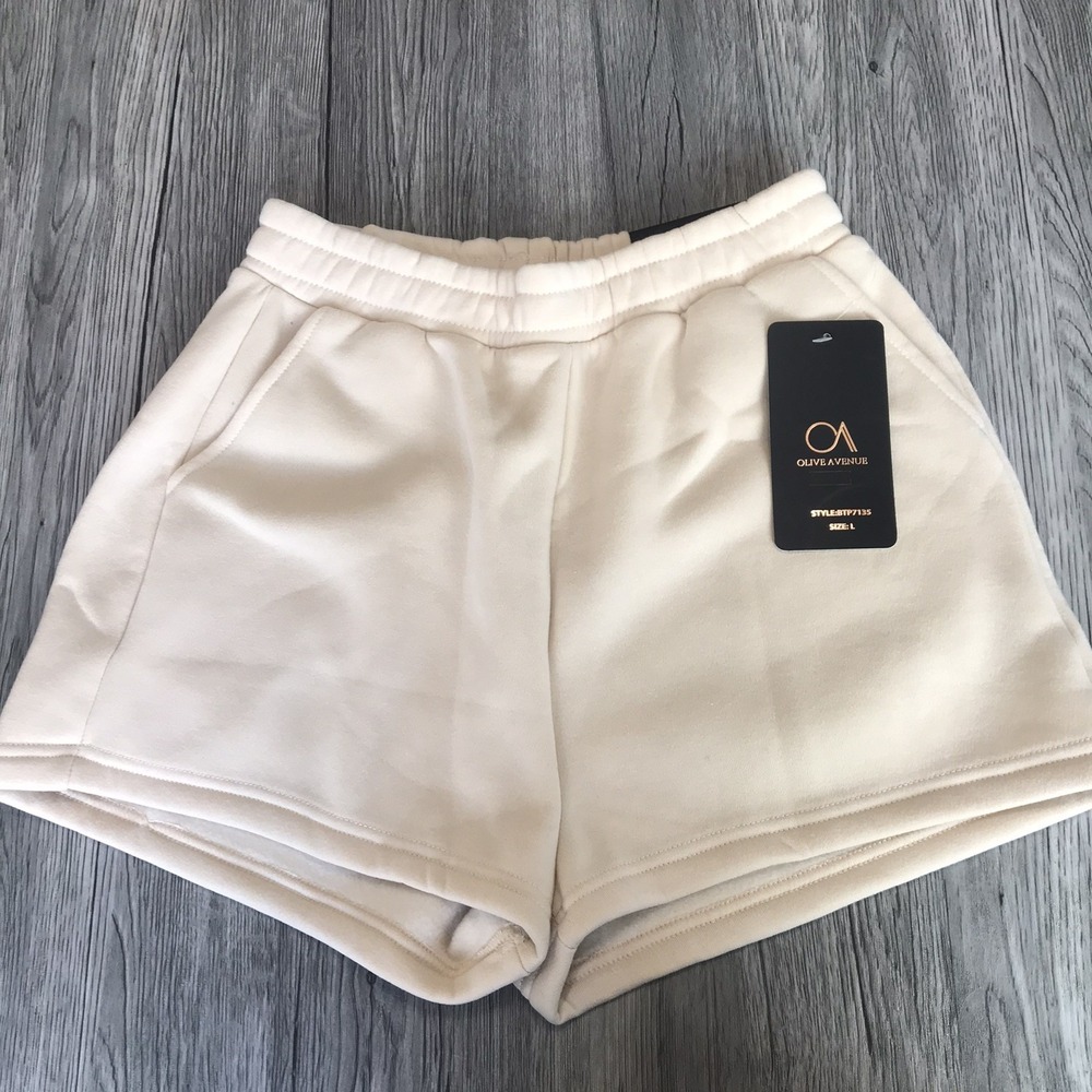 New Olive Avenue Women Short Beige Size L Casual Polyester Lightweights Pull On